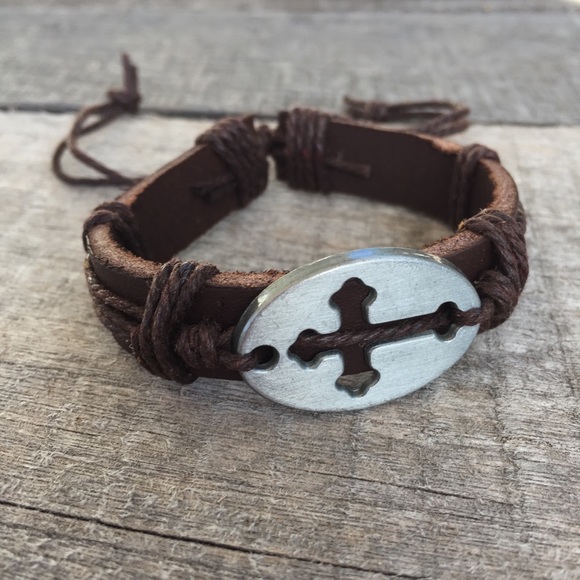 Boutique Other - 🎉5/$25🎉 Cross Leather Bracelet Unisex